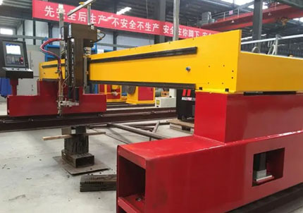 YY易游体育数控-喷砂房